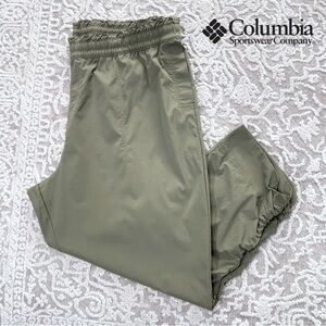 Columbia Women’s Cinch Hem Crop Pant